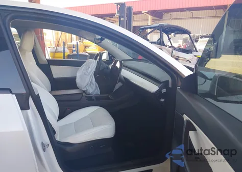 2021 Tesla Model Y Long Range Dual Motor All-Wheel Drive from USA, damaged, VIN 5YJYGDEE2MF161838